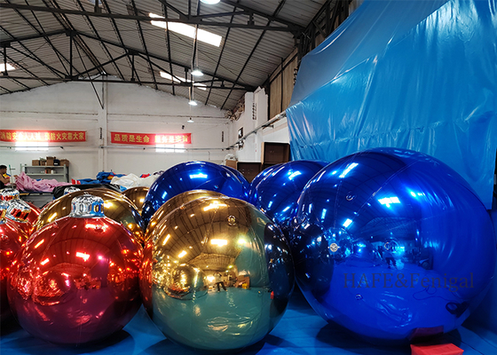 ลูกโป่งกระจกเป่าลมบรรยากาศคริสต์มาส PVC เส้นผ่านศูนย์กลาง 2 เมตร ปรับแต่งสีได้